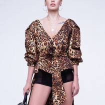 Chad Leopard - ten model koszuli marki Epuzer wybrała Christina Eguilera.