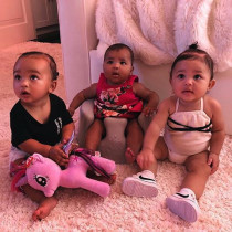 Khloé Kardashian opublikowała na Instgaramie urocze zdjęcie jej córeczki True oraz jej kuzynostwa!