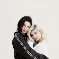 Kendall i Kylie Jenner stworzyły kolekcję torebek dla marki Deichmann