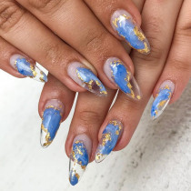 Crystal Nails, czyli modne paznokcie 2020 - inspiracje z Instagramu