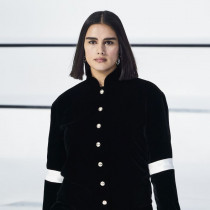 Modelka plus size Jill Kortleve na pokazie kolekcji Chanel na jesień-zimę 2020/21.