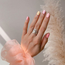 Modne paznokcie na lato 2020: Pastelowy manicure