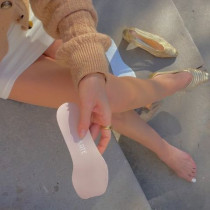 sposób na niewygodne szpilki - skórzane wkładki do butów