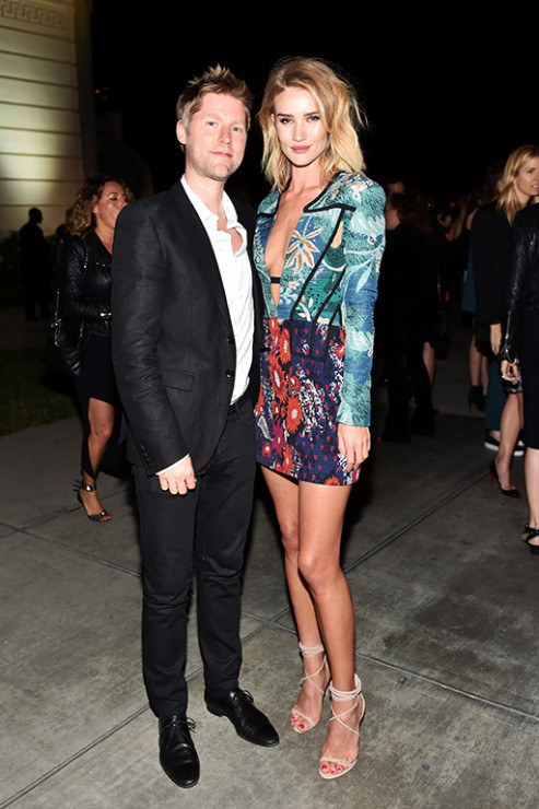 512-Christopher-Bailey-and-Rosie-Huntington-Whiteley-at-the-Burberry-_London-In-Los-Angeles_-event