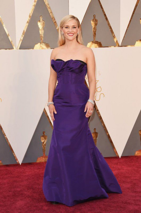 Oscary 2016: Reese Witherspoon w sukni Oscar de la Renta, fot. East News