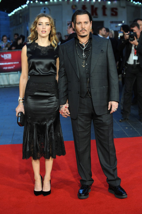 Amber Heard i Johnny Depp rozwodzą się / East News