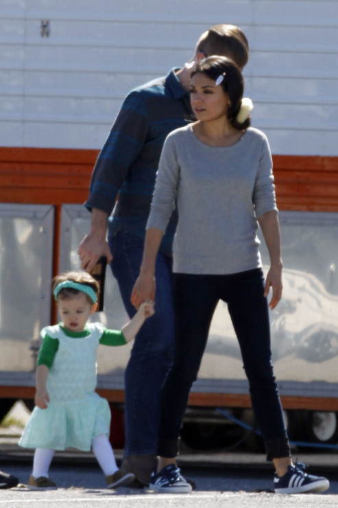 Ashton Kutcher i Mila Kunis z dzieckiem