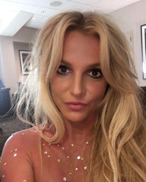 Britney Spears królową śpiewania z playbacku