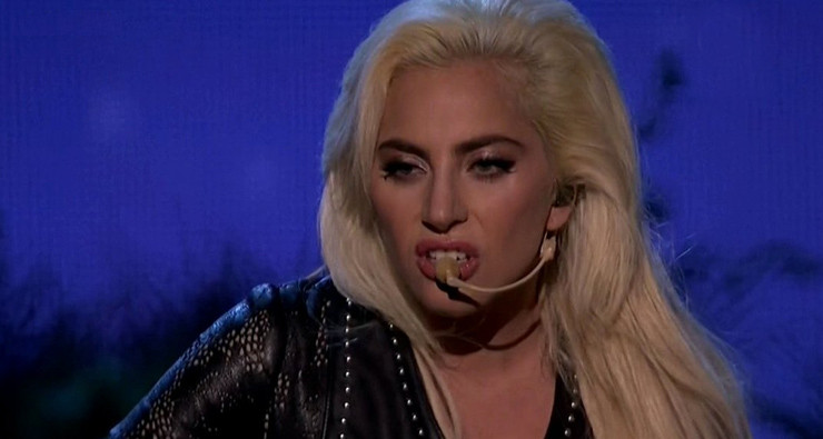 Lady Gaga zachwyciła występem na żywo podczas American Music Awards 2016