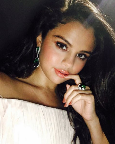 oto nowy sposób na selfie: Selena Gomez