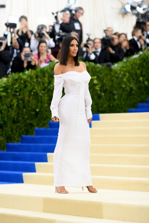 Kim Kardashian w kreacji Vivienne Westwood na Met Gala 2017