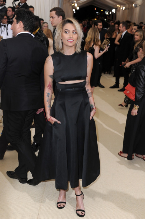 Paris Jackson w sukience Calvin Klein na Met Gala 2017