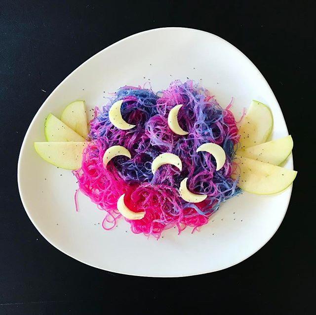 #unicornnoodles to nowy trend kulinarny na Instagramie