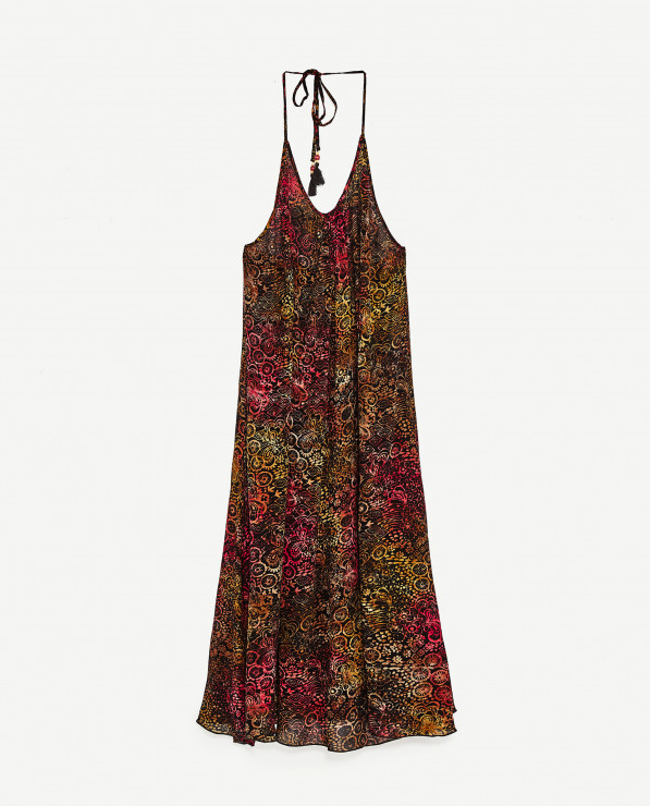Sukienka w batikowy deseń Zara wiosna-lato 2017