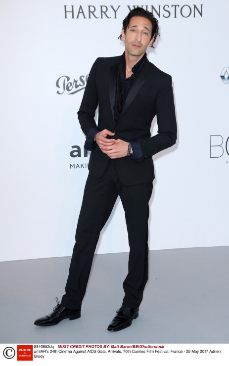 Adrien Brody na amfAR Gala Cannes 2017