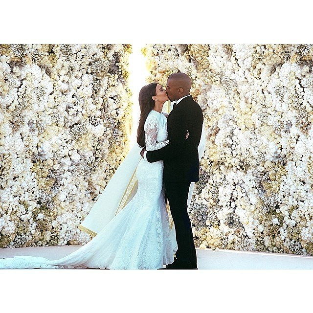 To zdjęcie ze ślubu Kim Kardashian i Kanye Westa obiegło cały świat!