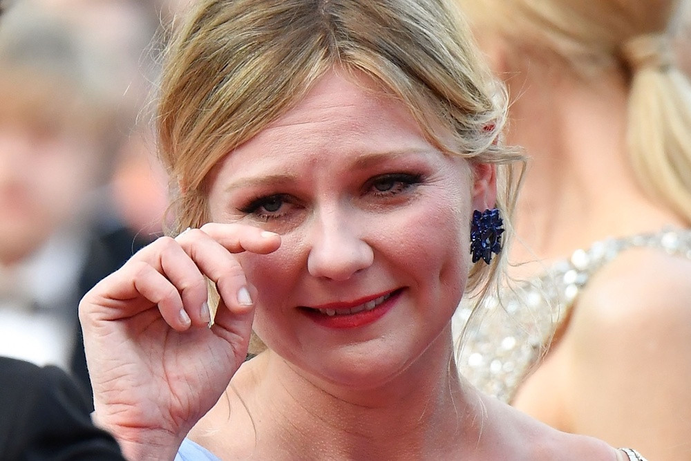 3. Kirsten Dunst popłakała się na czerwonym dywanie w Cannes