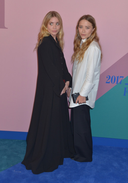 Gwiazdy na gali CFDA Fashion Awards 2017 - Ashley i Mary Kate Olsen