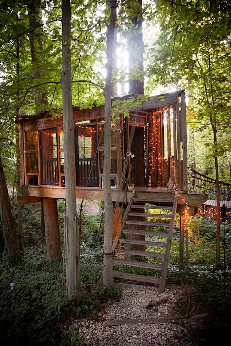 Domek na drzewie w Atlancie w stanie Georgia to miejsce, o którym marzy najwięcej użytkowników Airbnb
