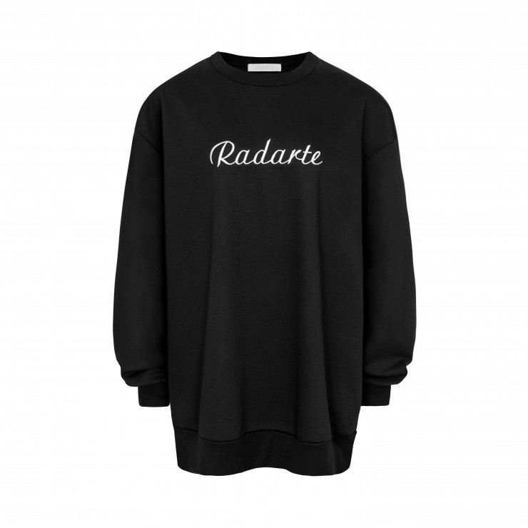Bluza z napisem Radarte, czyli pisaną z błędem nazwą Rodarte