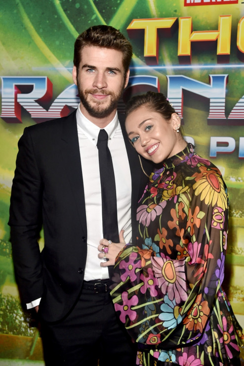 Miley Cyrus i Liam Hemsworth na premierze  „Thor: Ragnarok” w Los Angeles