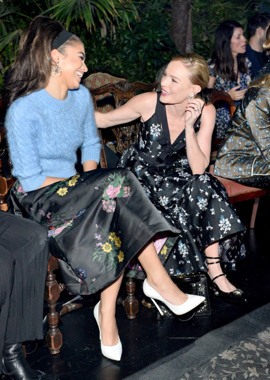 Zendaya Coleman i Kate Bosworth czekają na pokaz ERDEM x H&M