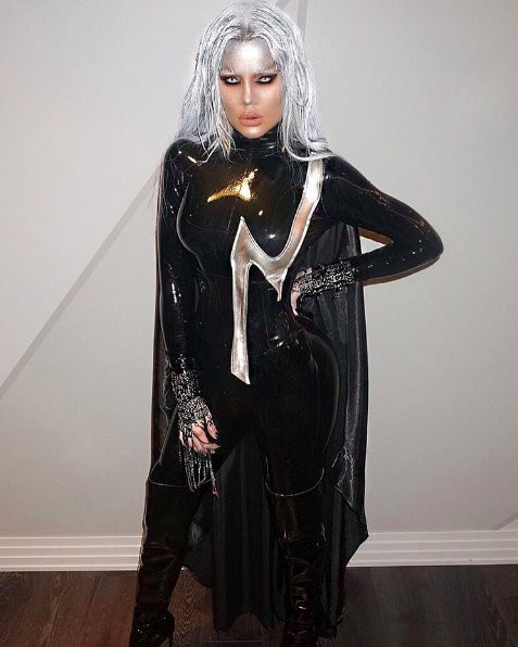 Khloe Kardashian w stylizacji na Halloween