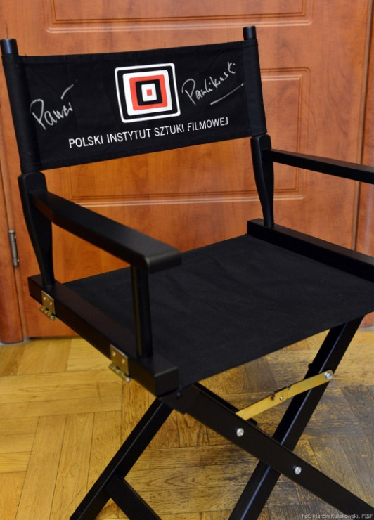 Krzesło reżyserskie z podpisem P. Pawlikowskiego