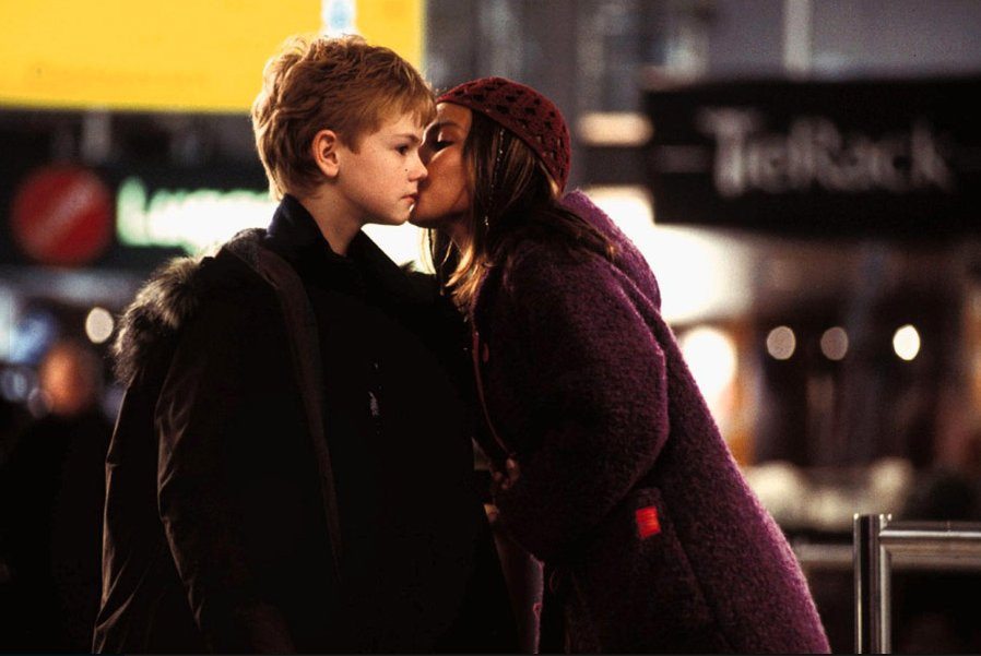 „To właśnie miłość” to jedna z najpopularniejszych komedii romantycznych.