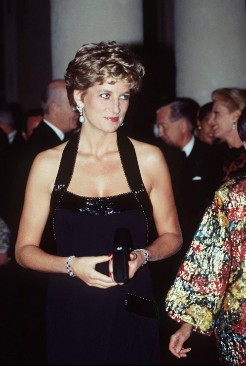 Księżna Diana wyszła za mąż za księcia Karola w 1981 roku.
