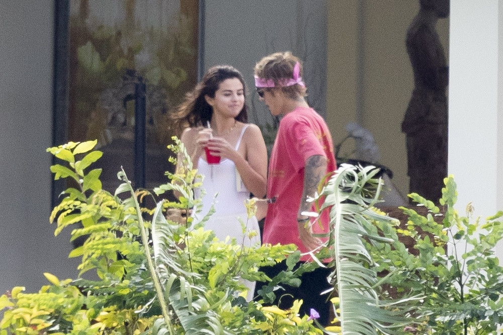 Selena Gomez i Justin Bieber bawili się w weekend na weselu taty artysty