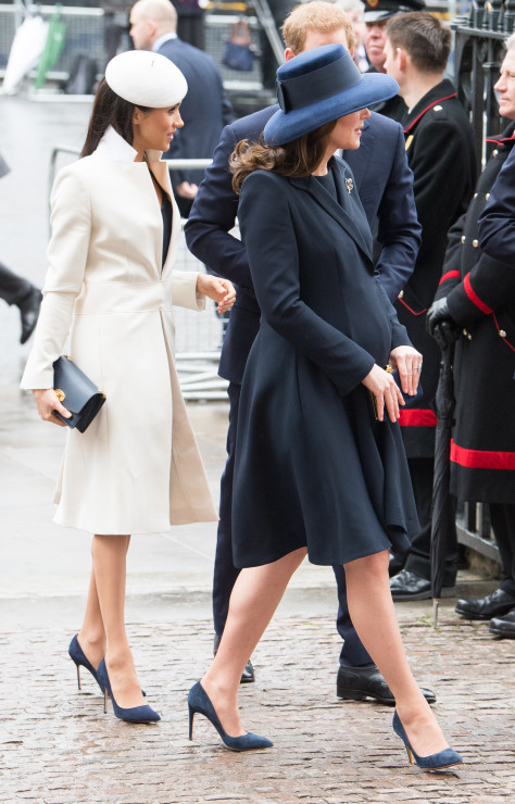 Wiele stylizacji Kate Middleton inspirowanych jest garderobą księżnej Diany.