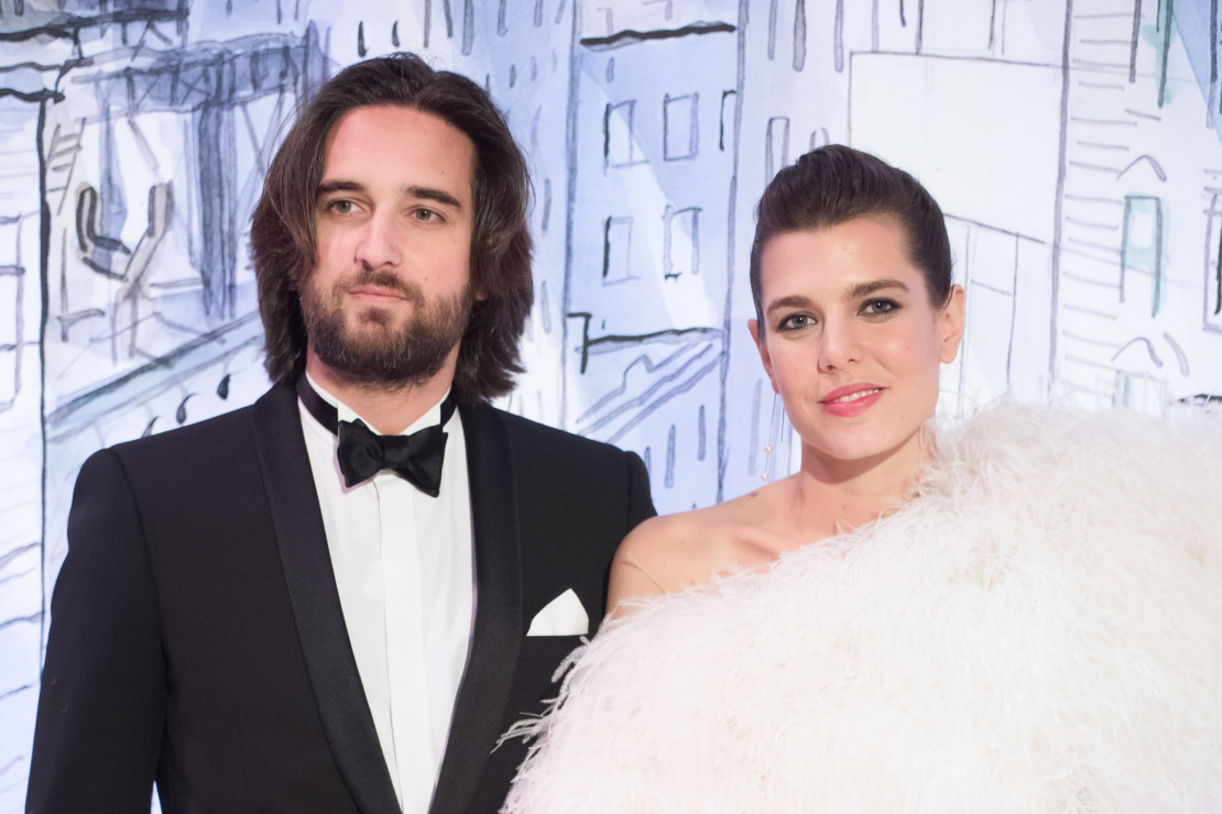 Charlotte Casiraghi i Dimitri Rassam pojawili się razem na charytatywnej imprezie Rose Ball w Monte Carlo.