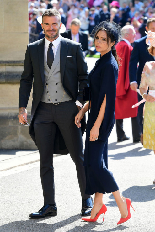 I nie poszło tylko o dość ciemny kolor sukienki, ale również "nieszczęśliwy" wyraz twarzy żony Davida Beckhama.