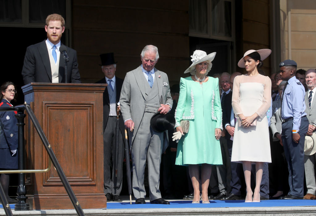 Meghan Markle i książę Harry pojawili się pierwszy raz publicznie jako księżna i książę Sussex.