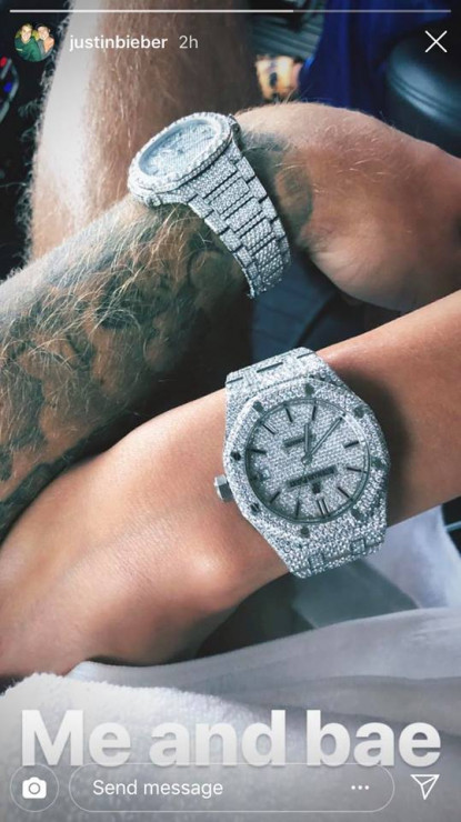 Justin i Hailey mają takie same zegarki!