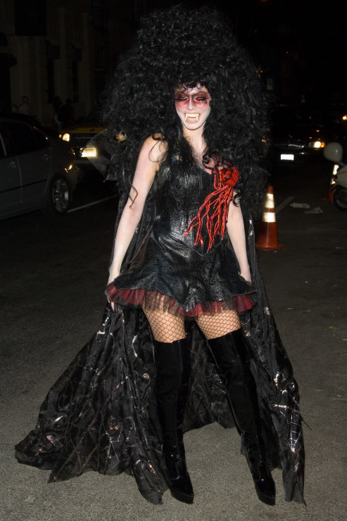 Halloween 2005 Heidi Klum spędziła jako wampirzyca.