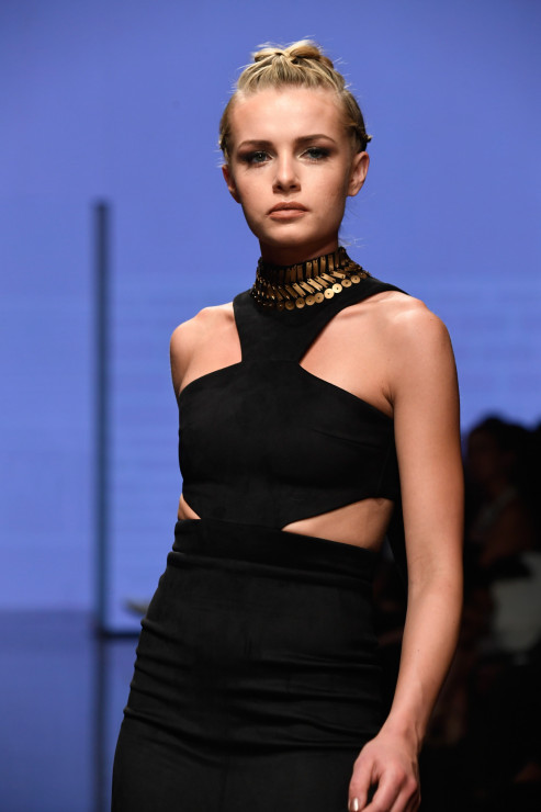 Los Angeles Fashion Week - Kasia Szklarczyk na pokazie Usamy Ishtaya