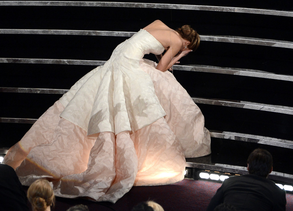 Oscary 2019: czy Jennifer Lawrence znowu potknie się na schodach?
