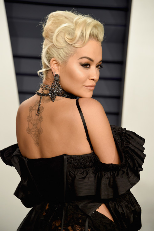 Modne fryzury 2019: Rita Ora