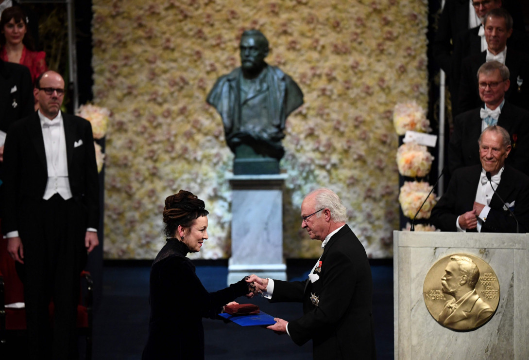 Olga Tokarczuk odebrała Nagrodę Nobla