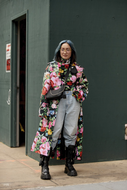 Nylon Bag – najtańsza torebka Prady na ulicach Nowego Jorku podczas New York Fashion Week na jesień-zimę 2020/21