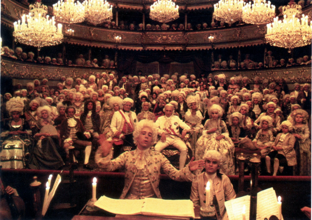 Najpiękniejsze filmy kostiumowe z różnych epok – „Amadeusz”, 1984 rok