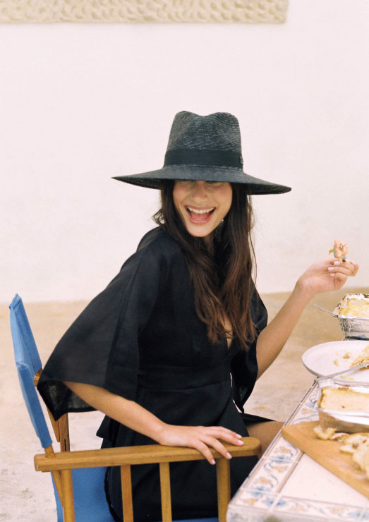 Słomkowe kapelusze w kolekcji Paris+Hendzel na lato 2020 – Kampania Colares