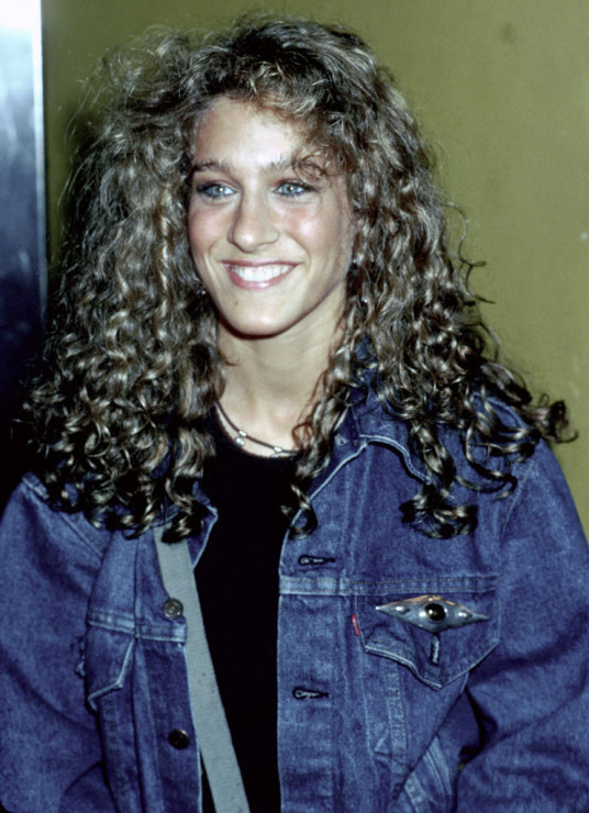 Sarah Jessica Parker w jeansowej kurtce w latach 80.