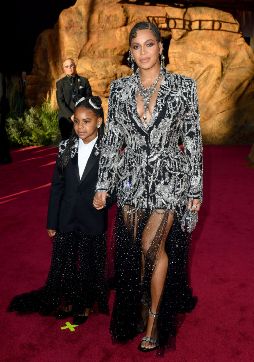 Beyoncé z córką Blue Ivy na premierze „Króla Lwa”.