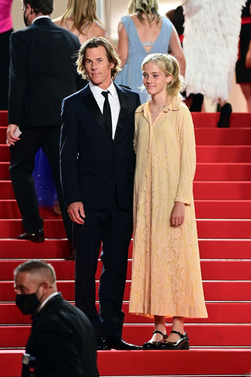 Hazel Moder z tatą Danielem Moderem na festiwalu filmowym w Cannes.