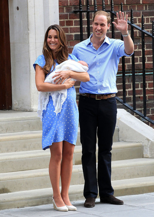 Księżna Kate i książę William po raz pierwszy z księciem George'em