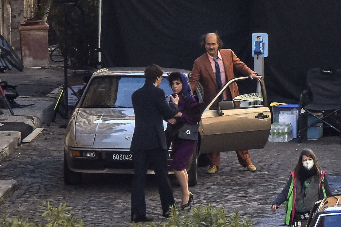 Zdjęcia z planu „House of Gucci” – historii morderstwa Maurizio Gucciego z Lady Gagą i Adamem Driverem w rolach głównych