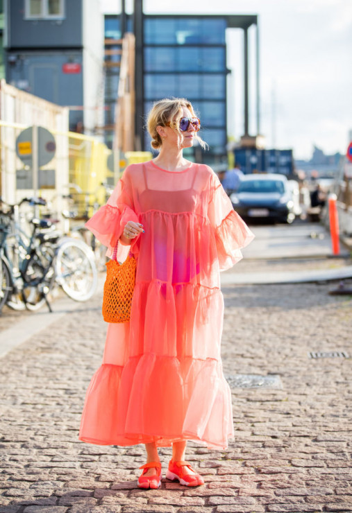 Moda uliczna na Copenhagen Fashion Week wiosna-lato 2022